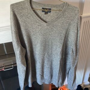 Like new men’s cashmere sweater